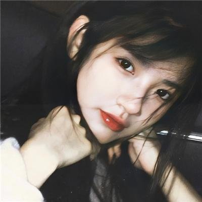 女跳水队员